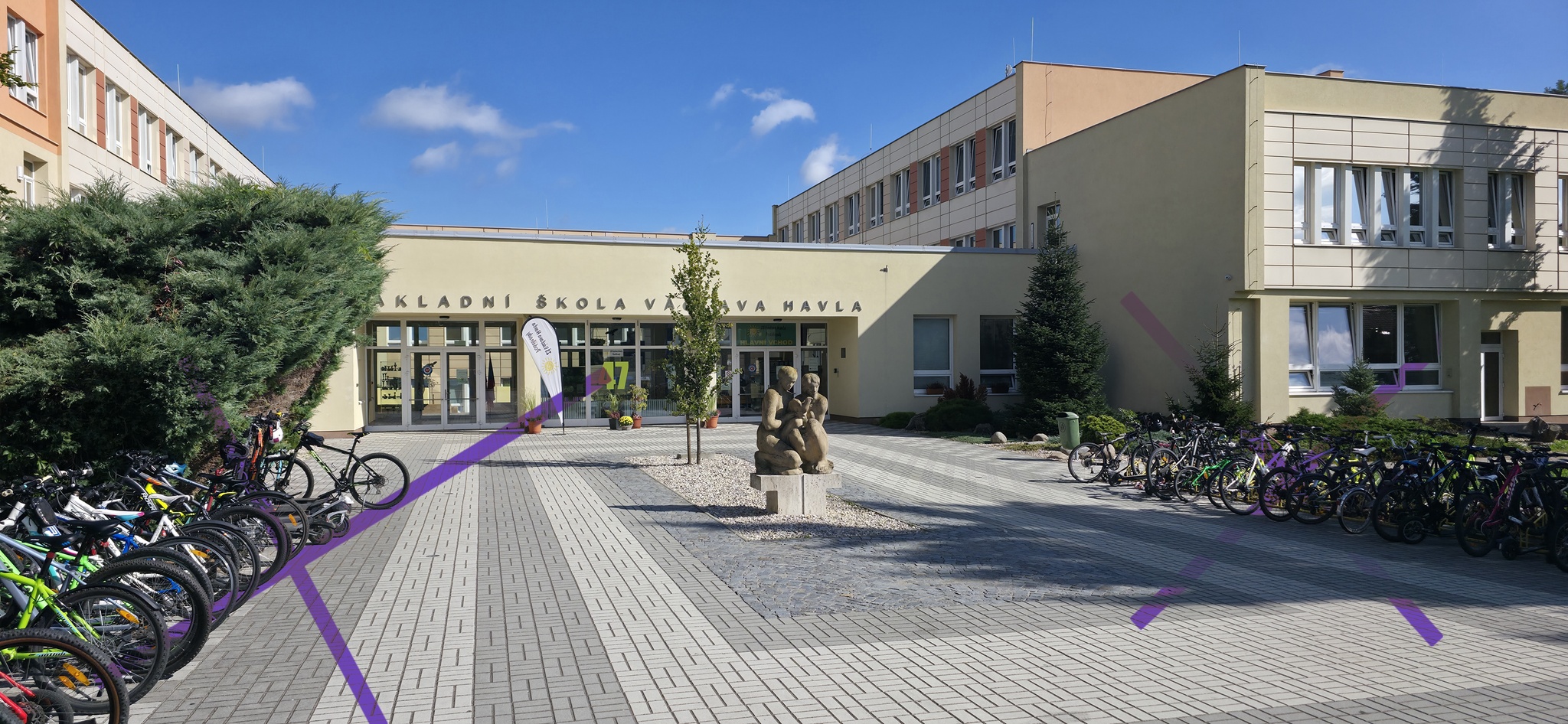 Od středy 30.9. do školy bez kol a koloběžek